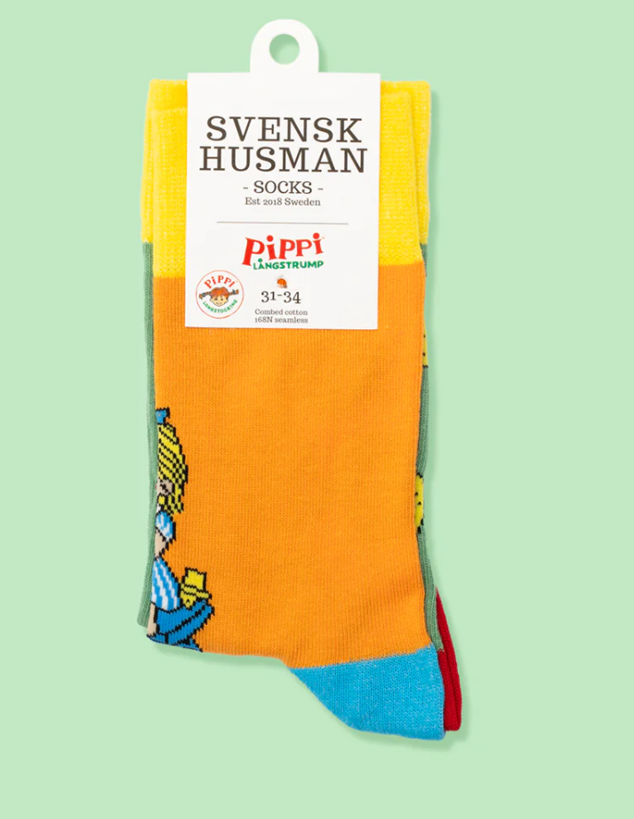 BARNSTRUMPOR - PIPPI LÅNGSTRUMP STEKER PANNKAKOR