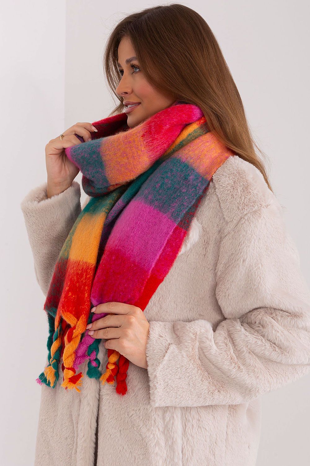  Shawl model 191710 AT 